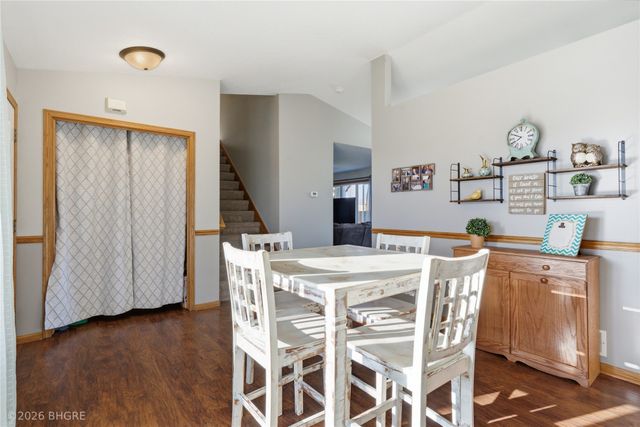 1215 N 7th Street, Indianola, IA 50125