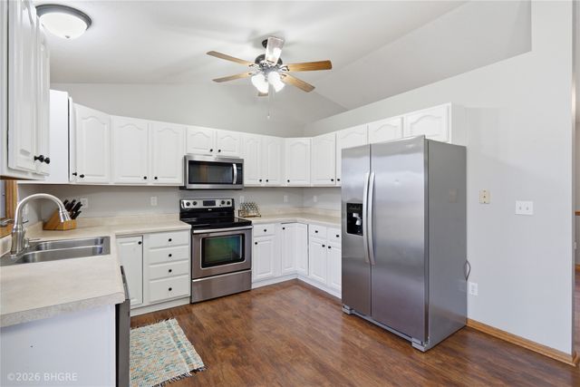 1215 N 7th Street, Indianola, IA 50125