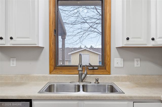 1215 N 7th Street, Indianola, IA 50125