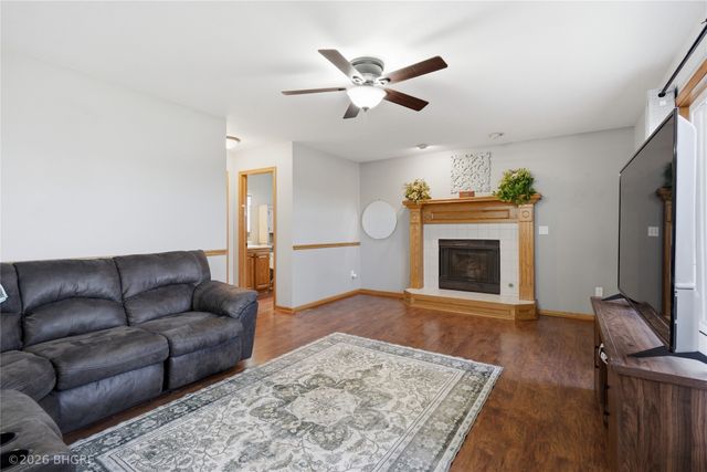 1215 N 7th Street, Indianola, IA 50125