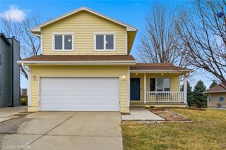 1215 N 7th Street, Indianola, IA 50125