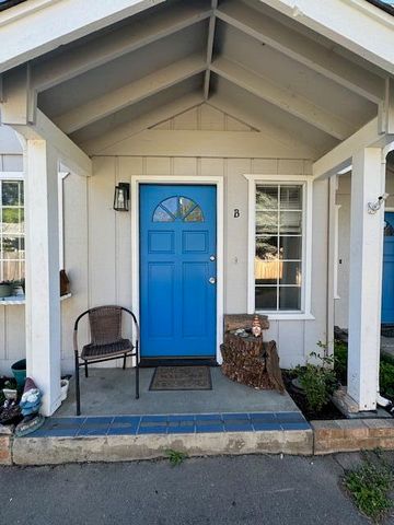 210 W Main Street, Rogue River, OR 97537