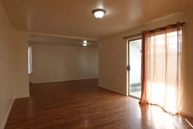 210 W Main Street, Rogue River, OR 97537