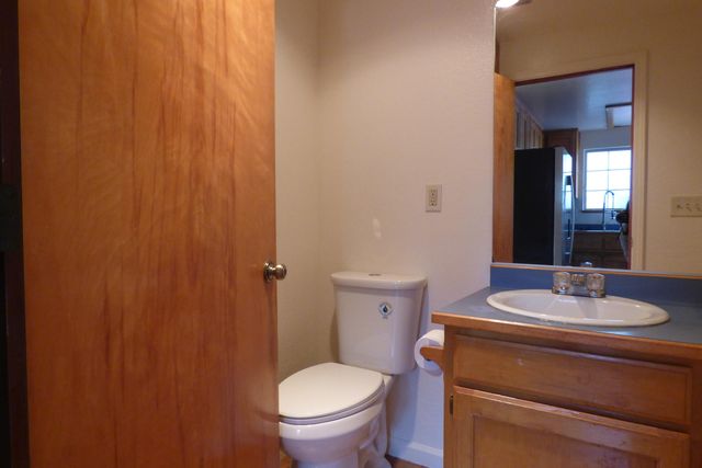 210 W Main Street, Rogue River, OR 97537