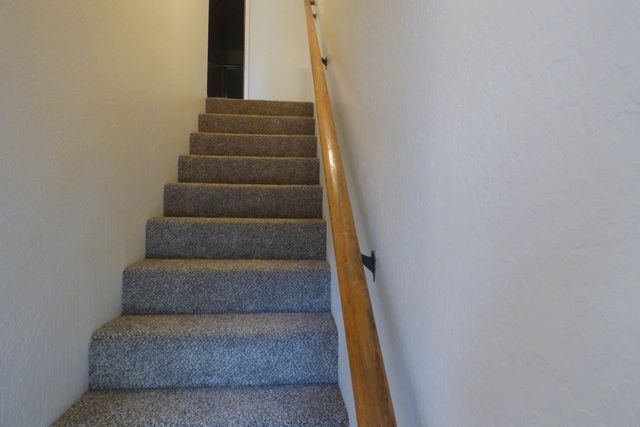 210 W Main Street, Rogue River, OR 97537