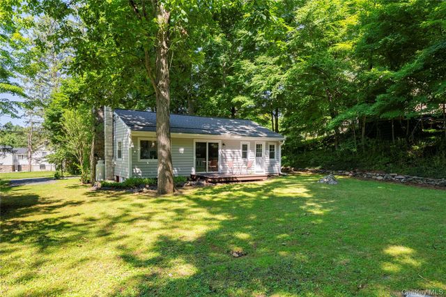 6 Hemlock Trail Court, Carmel, NY 10512