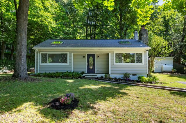 6 Hemlock Trail Court, Carmel, NY 10512