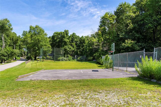 6 Hemlock Trail Court, Carmel, NY 10512