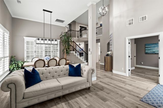 291 Torrington DR, Austin, TX 78737