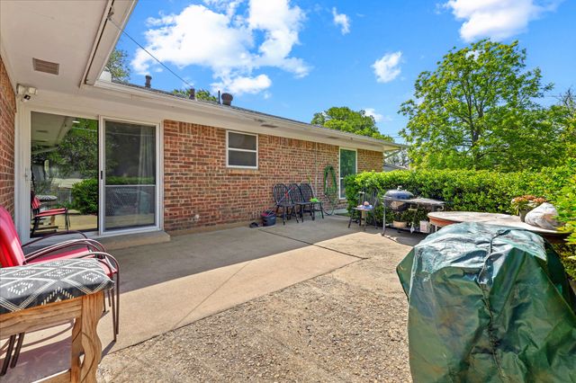 347 Merribrook Trail, Duncanville, TX 75116