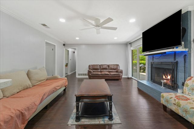 347 Merribrook Trail, Duncanville, TX 75116