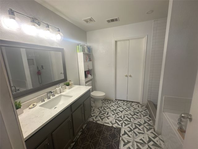 3416 Knoll Trail, Balch Springs, TX 75180