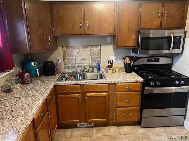 153 Argus Drive, Lancaster, NY 14043