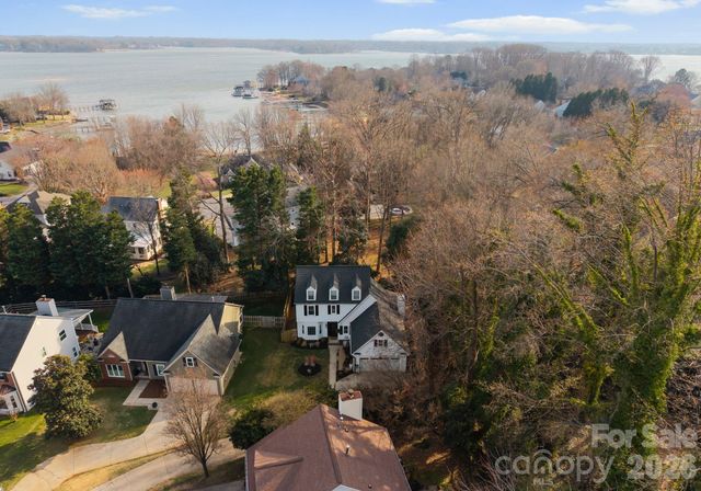 153 Ashford Hollow Lane, Mooresville, NC 28117