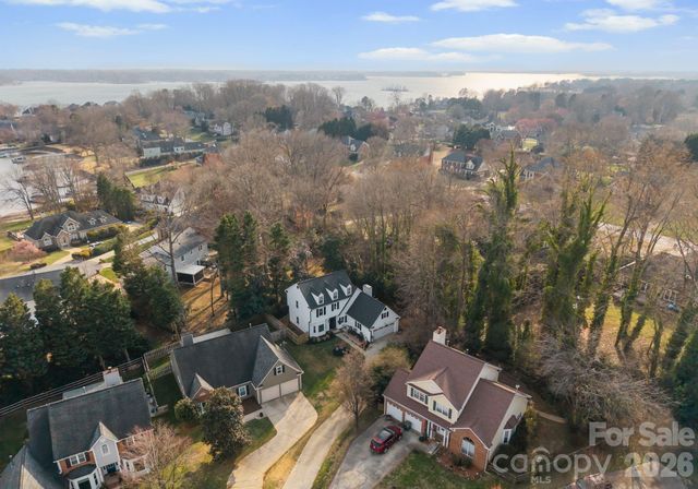 153 Ashford Hollow Lane, Mooresville, NC 28117