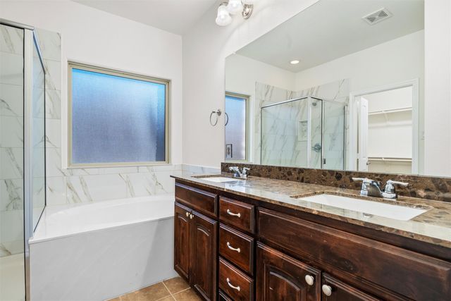 1217 Meadowlakes Drive, Azle, TX 76020