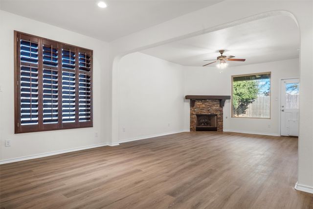 1217 Meadowlakes Drive, Azle, TX 76020