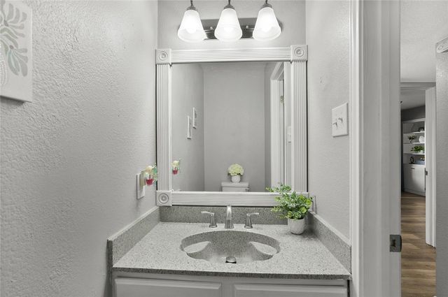 905 Saint Bernard St, Corpus Christi, TX 78418