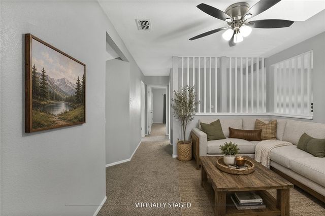 905 Saint Bernard St, Corpus Christi, TX 78418