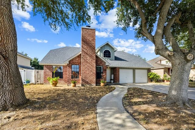 905 Saint Bernard St, Corpus Christi, TX 78418