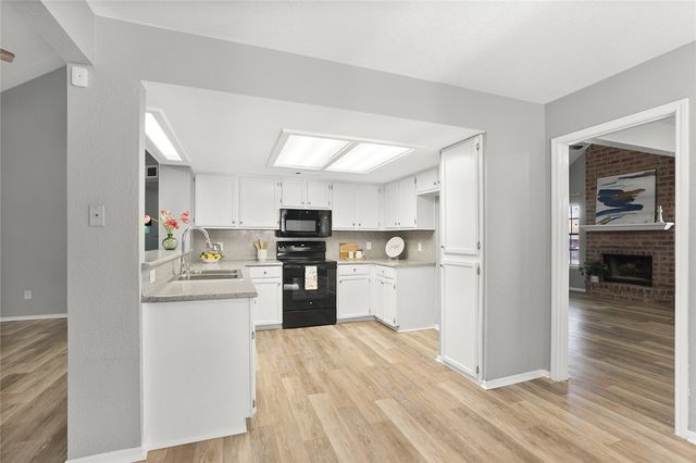 905 Saint Bernard St, Corpus Christi, TX 78418