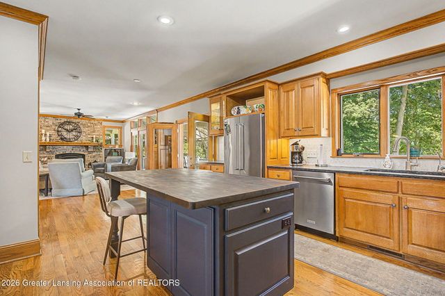 8628 Hearth Stone Way, Grand Ledge, MI 48837