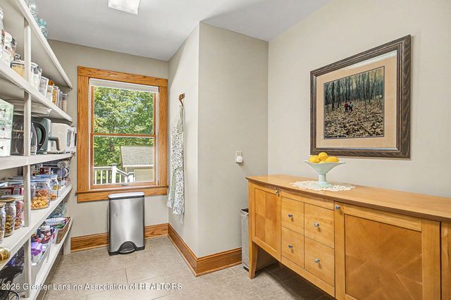 8628 Hearth Stone Way, Grand Ledge, MI 48837