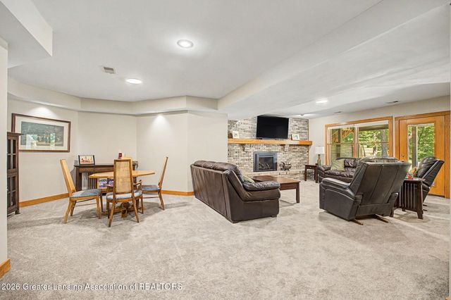 8628 Hearth Stone Way, Grand Ledge, MI 48837