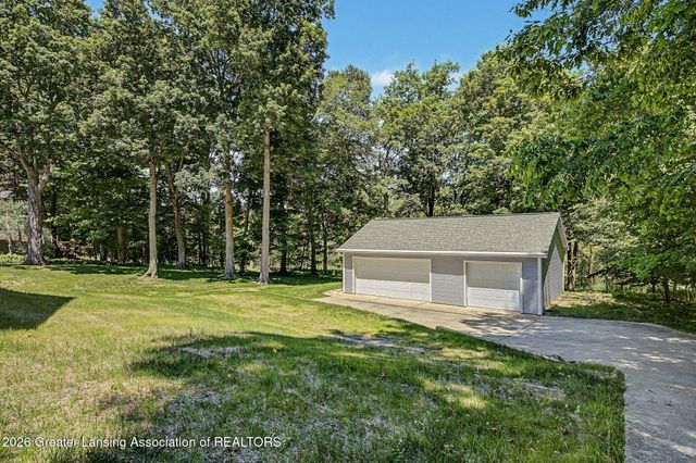 8628 Hearth Stone Way, Grand Ledge, MI 48837