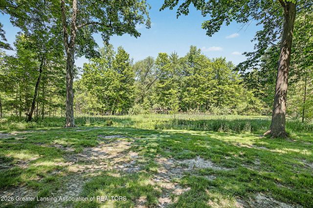 8628 Hearth Stone Way, Grand Ledge, MI 48837