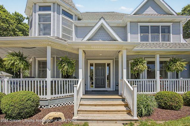 8628 Hearth Stone Way, Grand Ledge, MI 48837