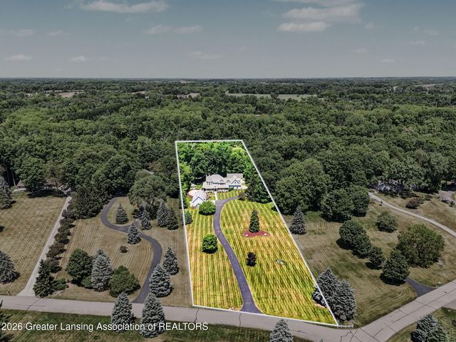 8628 Hearth Stone Way, Grand Ledge, MI 48837