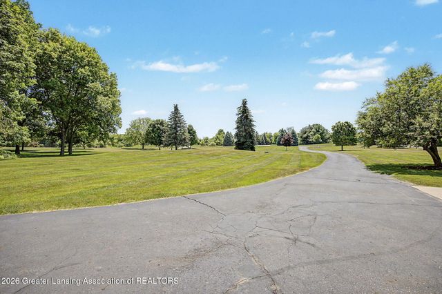 8628 Hearth Stone Way, Grand Ledge, MI 48837