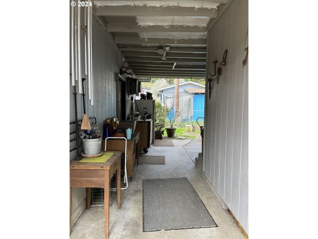 46791 WINFREY Rd, Westfir, OR 97492