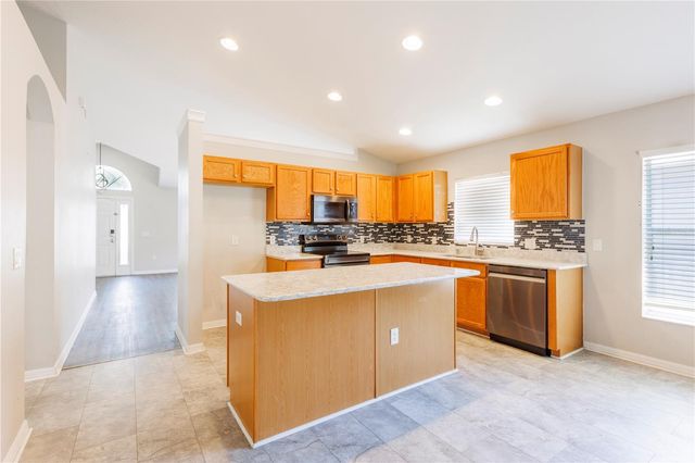 210 SMOKEY HILL AVENUE, Ruskin, FL 33570