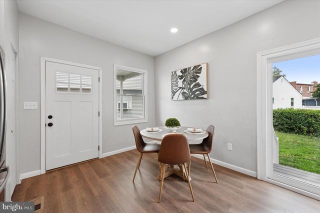721 MOUNT VERNON AVE, Folsom, PA 19033