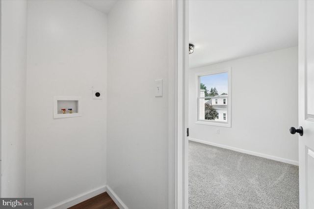 721 MOUNT VERNON AVE, Folsom, PA 19033