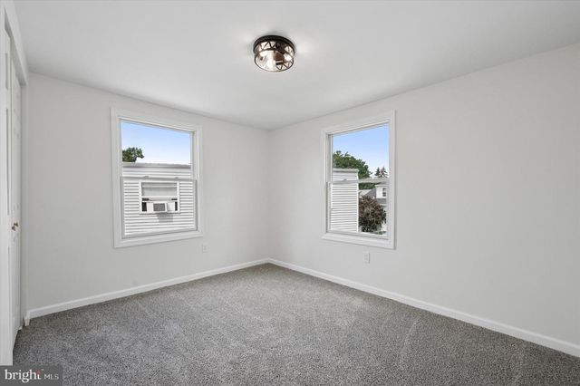 721 MOUNT VERNON AVE, Folsom, PA 19033
