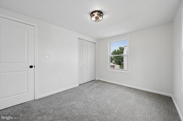 721 MOUNT VERNON AVE, Folsom, PA 19033