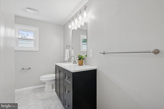 721 MOUNT VERNON AVE, Folsom, PA 19033