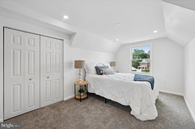 721 MOUNT VERNON AVE, Folsom, PA 19033