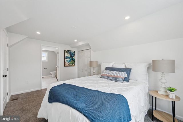 721 MOUNT VERNON AVE, Folsom, PA 19033
