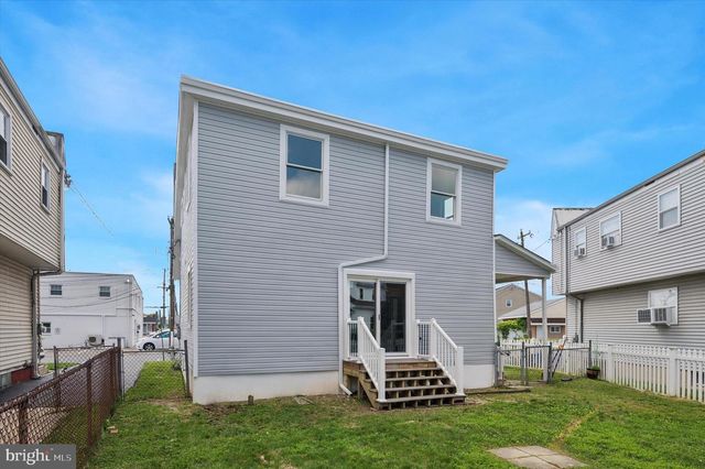 721 MOUNT VERNON AVE, Folsom, PA 19033