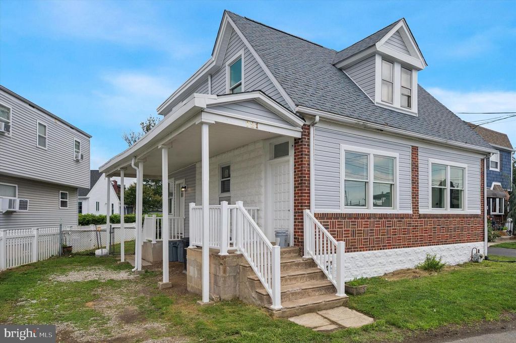 721 MOUNT VERNON AVE, Folsom, PA 19033