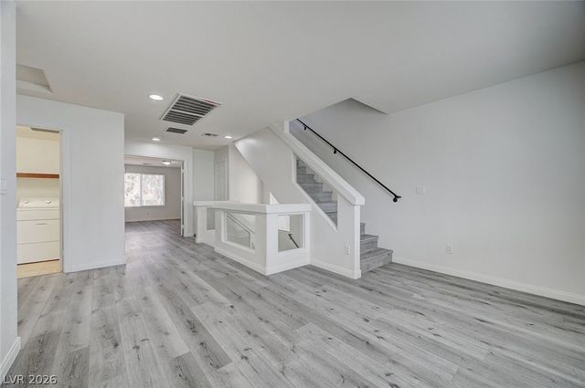 6844 Treble Clef Avenue, Las Vegas, NV 89139