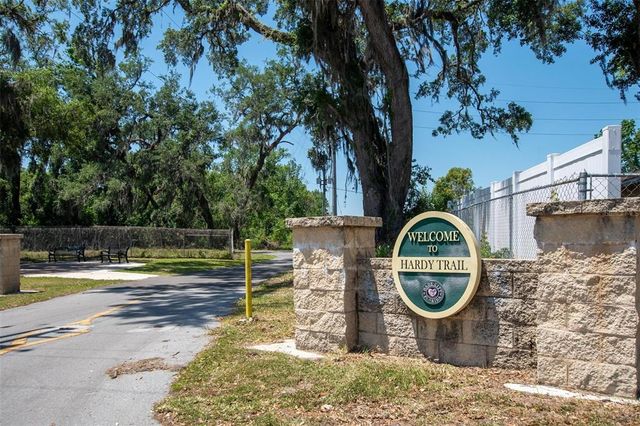 14734 11TH STREET, Dade City, FL 33523