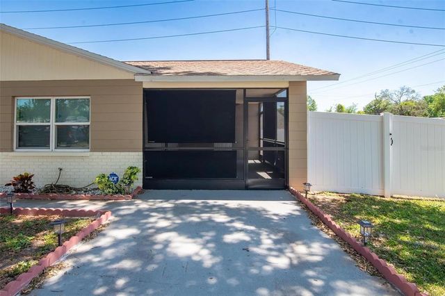 14734 11TH STREET, Dade City, FL 33523