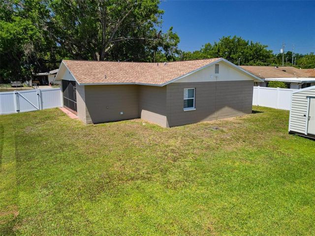14734 11TH STREET, Dade City, FL 33523