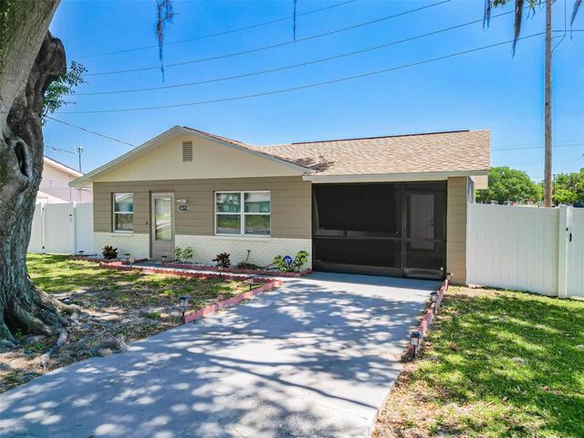 14734 11TH STREET, Dade City, FL 33523