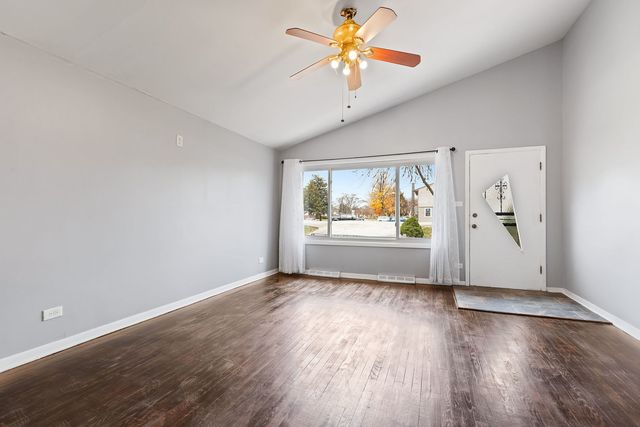 9907 W Fullerton Avenue, Melrose Park, IL 60164